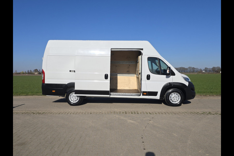 Peugeot Boxer 435 2.2 BlueHDi L4H3 - 165 Pk - Euro 6 - ParkeerCamera - Airco - Cruise Control