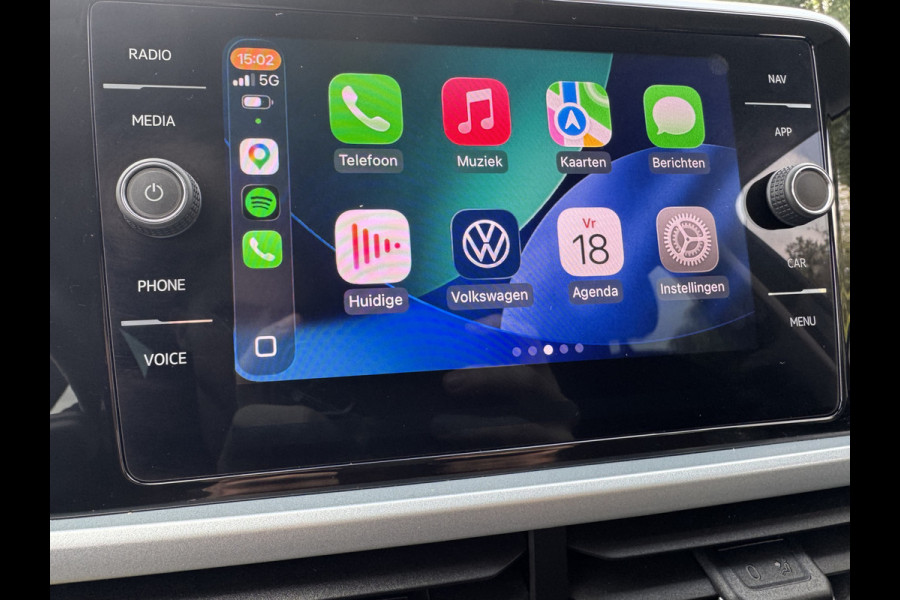 Volkswagen T-Roc TSI 115PK LIFE GOAL EDITION NAVI/CARPLAY/PDC