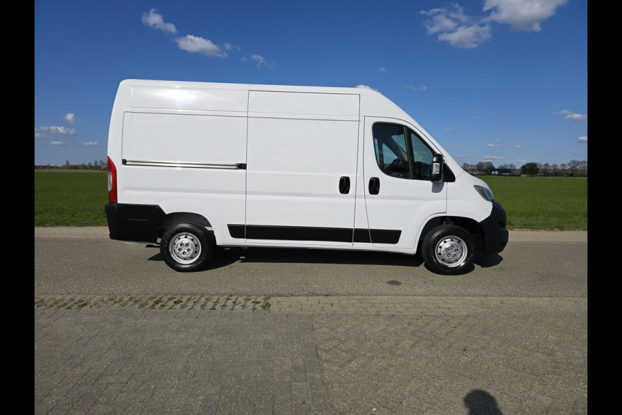 Opel Movano 2.2D 140 L2H2 3.5T - 140 Pk - Euro 6 - ParkeerCamera - Airco - Cruise Control