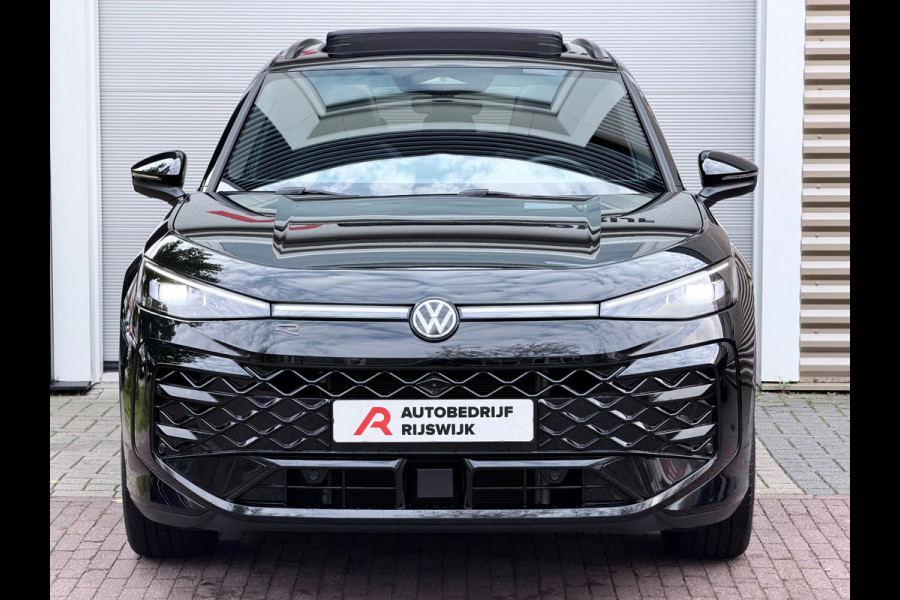 Volkswagen T-Roc 1.5 eTSI R-Line Pano/360/HuD/Sfeer