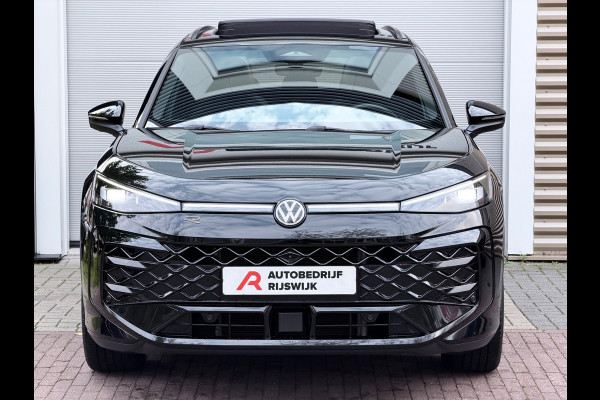 Volkswagen T-Roc 1.5 eTSI R-Line Pano/360/HuD/Sfeer