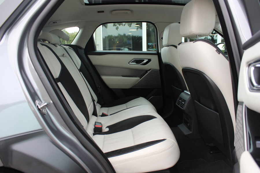 Land Rover Range Rover Velar 2.0 I4 Turbo AWD HSE / Trekhaak / Panoramadak / Camera / Keyless / Leder / 20'' / CarPlay / Matrix LED / Stoelverwarming / DAB / Dodehoek / Cruise Control
