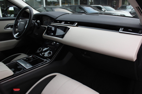 Land Rover Range Rover Velar 2.0 I4 Turbo AWD HSE / Trekhaak / Panoramadak / Camera / Keyless / Leder / 20'' / CarPlay / Matrix LED / Stoelverwarming / DAB / Dodehoek / Cruise Control