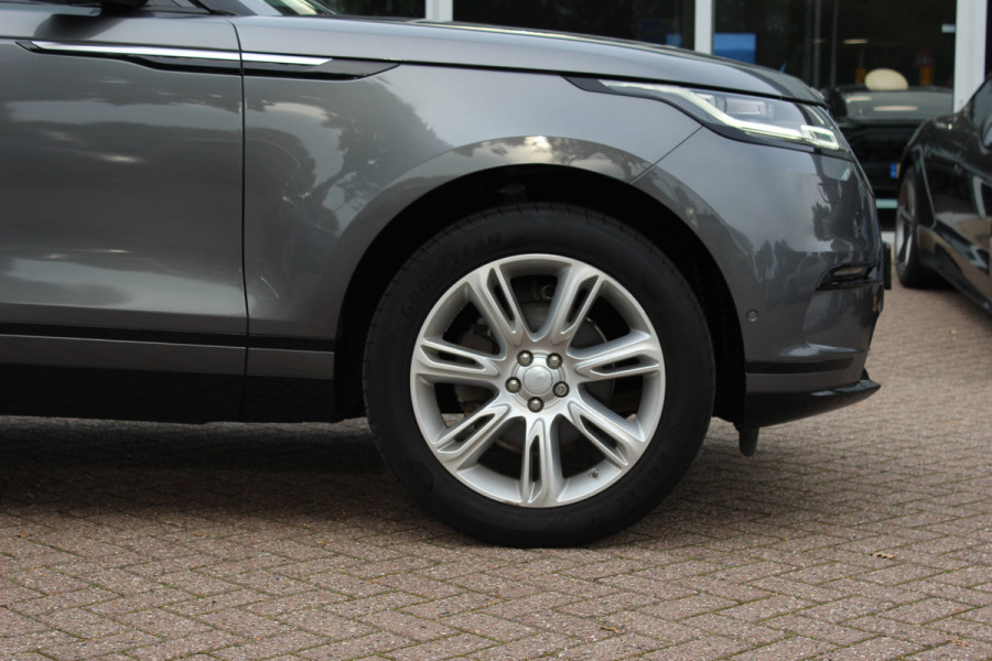 Land Rover Range Rover Velar 2.0 I4 Turbo AWD HSE / Trekhaak / Panoramadak / Camera / Keyless / Leder / 20'' / CarPlay / Matrix LED / Stoelverwarming / DAB / Dodehoek / Cruise Control
