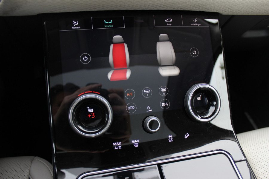Land Rover Range Rover Velar 2.0 I4 Turbo AWD HSE / Trekhaak / Panoramadak / Camera / Keyless / Leder / 20'' / CarPlay / Matrix LED / Stoelverwarming / DAB / Dodehoek / Cruise Control