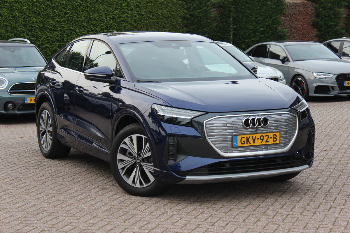 Audi Q4 Sportback e-tron 45 quattro Advanced edition 82 kWh / SoH 100% / Camera / Matrix LED / CarPlay / 19'' / Stoelverwarming / DAB / ACC