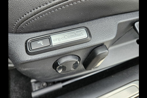 Volkswagen Passat Variant 1.5 TSI Highline Business R Trekhaak! Automaat! Camera! Carplay! Mooie/Nette Auto!