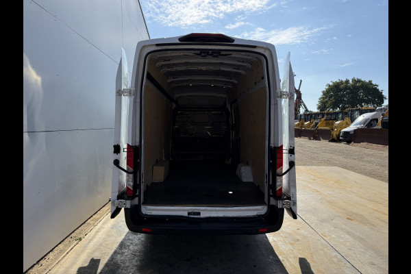 Ford E-Transit 68kWh 184PK L4H3 316km WLTP BEV Snelladen Carplay Climate control Parkeersensoren v+a Stoelverwarming