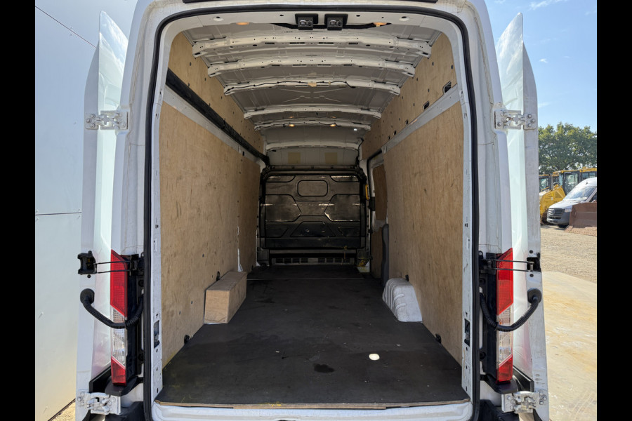 Ford E-Transit 68kWh 184PK L4H3 316km WLTP BEV Snelladen Carplay Climate control Parkeersensoren v+a Stoelverwarming