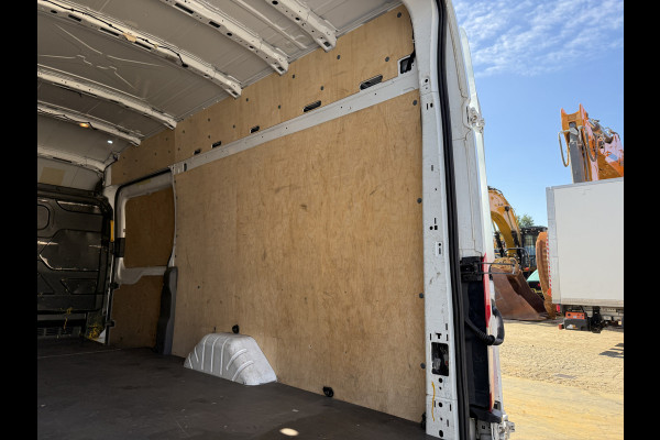Ford E-Transit 68kWh 184PK L4H3 316km WLTP BEV Snelladen Carplay Climate control Parkeersensoren v+a Stoelverwarming