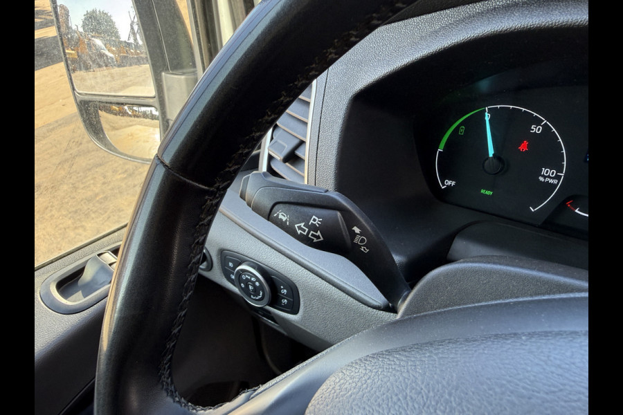 Ford E-Transit 68kWh 184PK L4H3 316km WLTP BEV Snelladen Carplay Climate control Parkeersensoren v+a Stoelverwarming