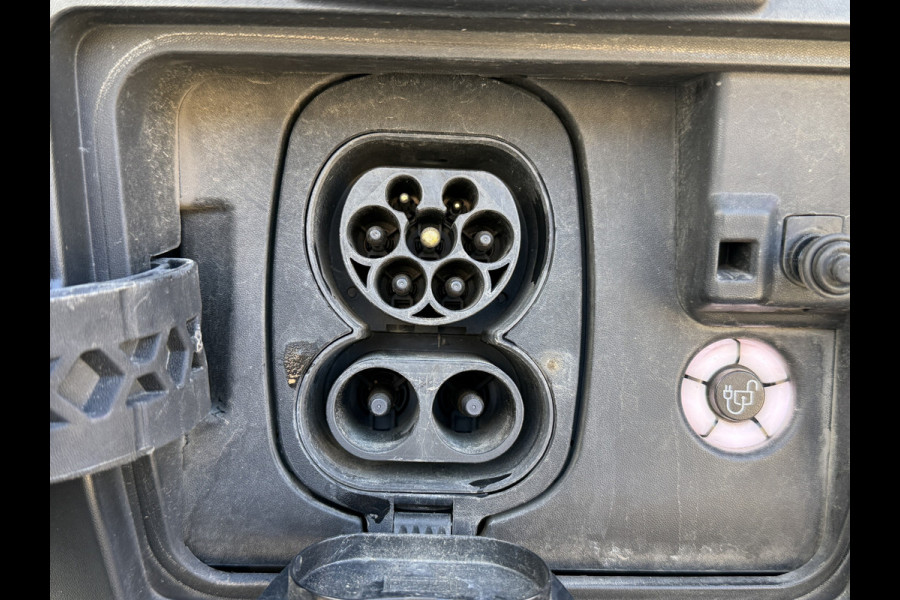 Ford E-Transit 68kWh 184PK L4H3 316km WLTP BEV Snelladen Carplay Climate control Parkeersensoren v+a Stoelverwarming