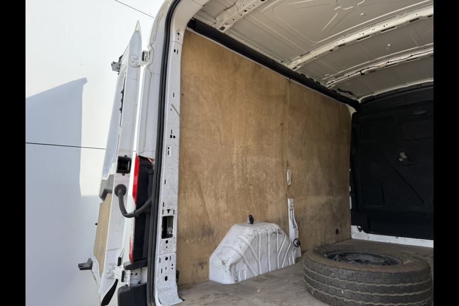 Ford Transit 2.0 TDCI 165PK L2H2 Airco Cruise Control Bluetooth Parkeersensoren voor achter