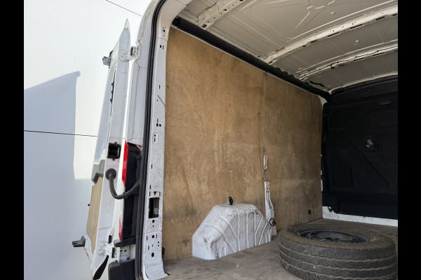 Ford Transit 2.0 TDCI 165PK L2H2 Airco Cruise Control Bluetooth Parkeersensoren voor achter