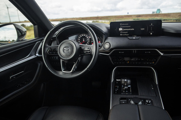Mazda CX-60 2.5 e-SkyActiv PHEV Homura CAMERA / STOELVERWARMING + KOELING / CARPLAY / ADAPTIVE CRUISE