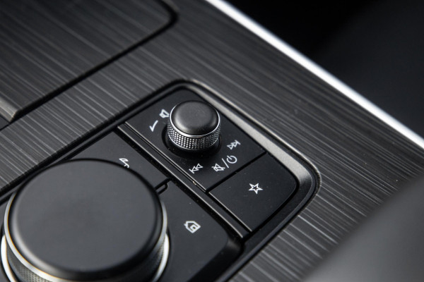 Mazda CX-60 2.5 e-SkyActiv PHEV Homura CAMERA / STOELVERWARMING + KOELING / CARPLAY / ADAPTIVE CRUISE