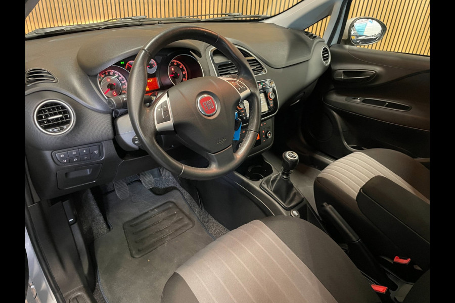 Fiat Punto Evo 0.9 TwinAir Sempre|UNIEK, KMS NAP|NAVIGATIE|CRUISE CONTROL|CLIMATE CONTROL|PDC-A|NL-AUTO|NETTE AUTO|2E EIGENAAR|