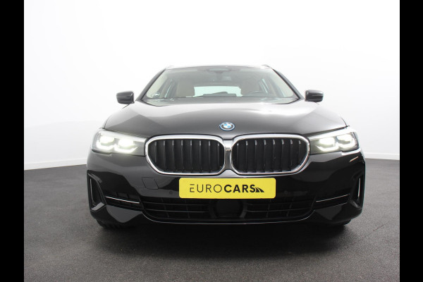 BMW 5 Serie Touring 530e High Executive Automaat SoH 88% Trekhaak Leder Navigatie Camera Adaptive Cruise Control Apple Carplay Android Auto Elektrisch Verstelbare Stoelen Stoelverwarming Climate Control Lichtmetalen velgen