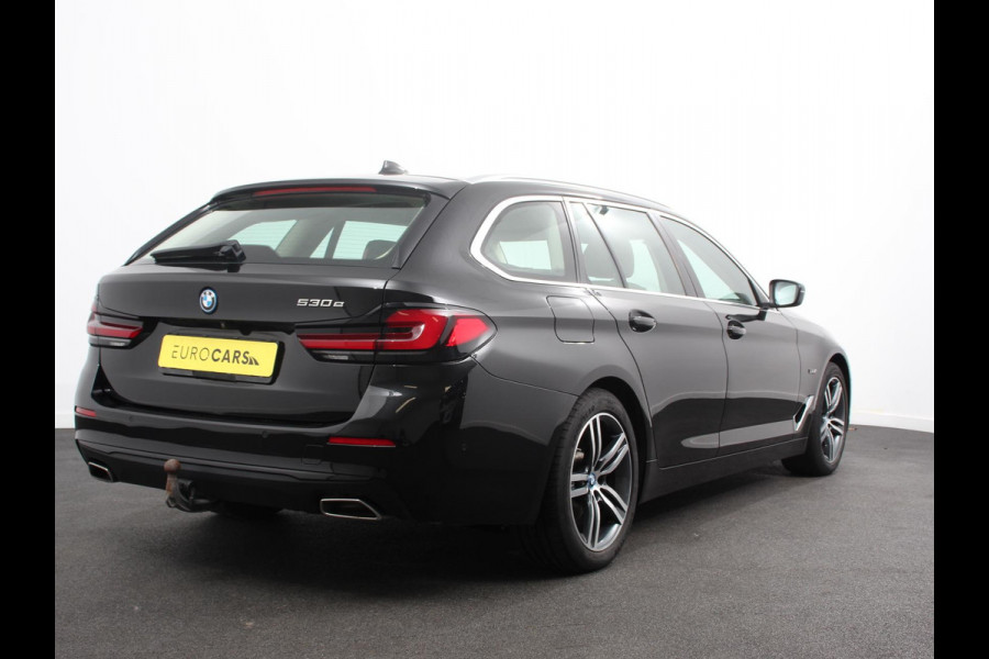 BMW 5 Serie Touring 530e High Executive Automaat SoH 88% Trekhaak Leder Navigatie Camera Adaptive Cruise Control Apple Carplay Android Auto Elektrisch Verstelbare Stoelen Stoelverwarming Climate Control Lichtmetalen velgen