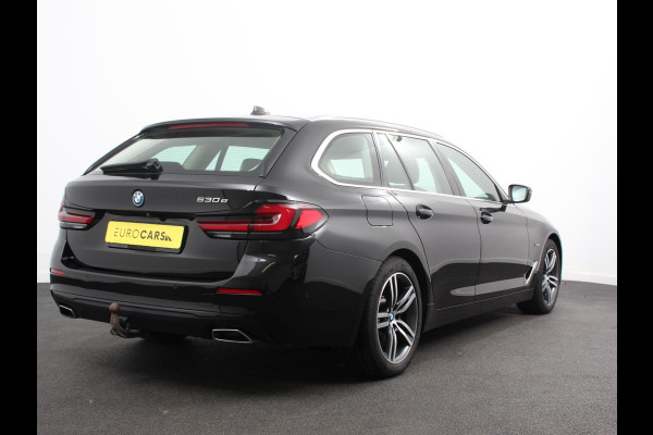 BMW 5 Serie Touring 530e High Executive Automaat SoH 88% Trekhaak Leder Navigatie Camera Adaptive Cruise Control Apple Carplay Android Auto Elektrisch Verstelbare Stoelen Stoelverwarming Climate Control Lichtmetalen velgen