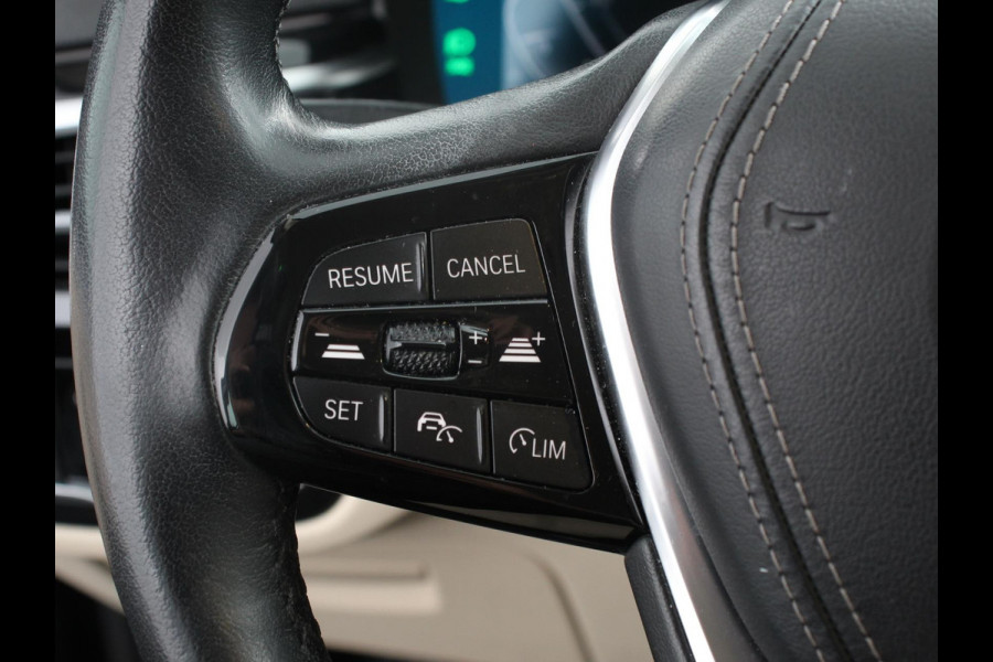 BMW 5 Serie Touring 530e High Executive Automaat SoH 88% Trekhaak Leder Navigatie Camera Adaptive Cruise Control Apple Carplay Android Auto Elektrisch Verstelbare Stoelen Stoelverwarming Climate Control Lichtmetalen velgen