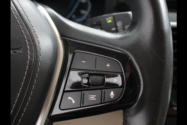 BMW 5 Serie Touring 530e High Executive Automaat SoH 88% Trekhaak Leder Navigatie Camera Adaptive Cruise Control Apple Carplay Android Auto Elektrisch Verstelbare Stoelen Stoelverwarming Climate Control Lichtmetalen velgen