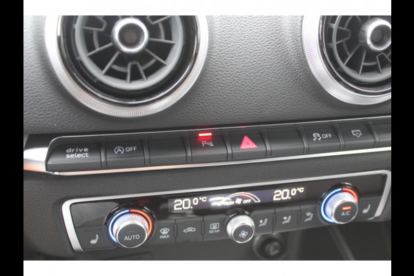 Audi A3 Limousine 1.5 TFSI CoD Sport S Line Edition / Virtual Cockpit / Navigatie / Parkeerhulp V+A / 19'' / Zwart optiek / Cruise Control / Stoelverwarming