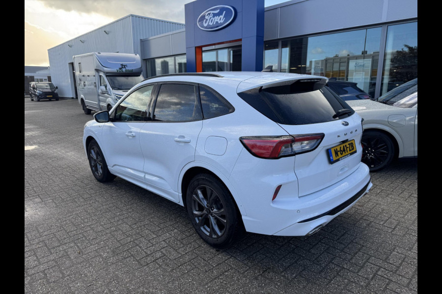 Ford Kuga 1.5 EcoBoost ST-Line 150pk | Trekhaak Wegklapbaar | Winter Pack | Navigatie | 1.800kg Trekgewicht | Elek. Achterklep