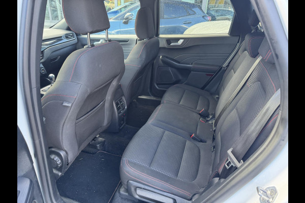 Ford Kuga 1.5 EcoBoost ST-Line 150pk | Trekhaak Wegklapbaar | Winter Pack | Navigatie | 1.800kg Trekgewicht | Elek. Achterklep