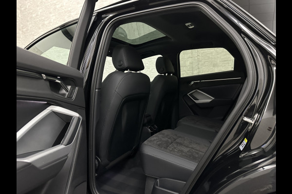 Audi Q3 Sportback 45 TFSI e S-Line | Panorama | ACC | Trekhaak | Carplay | Camera | Black-Optic | Sportstoelen | Stoelverwarming | Navi | MMi+ | Zwarte Hemel | Virtual-Cockpit | Lane Assist | Dodehoek | Getint Glas | Climate Control | Standkachel |