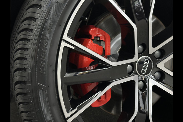 Audi Q3 Sportback 45 TFSI e S-Line | Panorama | ACC | Trekhaak | Carplay | Camera | Black-Optic | Sportstoelen | Stoelverwarming | Navi | MMi+ | Zwarte Hemel | Virtual-Cockpit | Lane Assist | Dodehoek | Getint Glas | Climate Control | Standkachel |