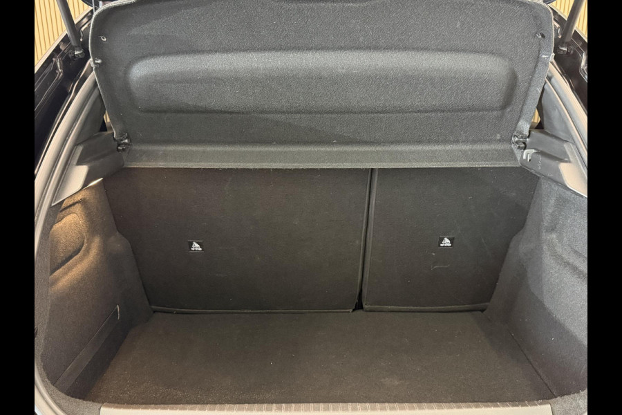 Peugeot 208 1.2 PureTech 100PK Allure | Carplay | LED | Camera | Stoelverw. | Incl. garantie