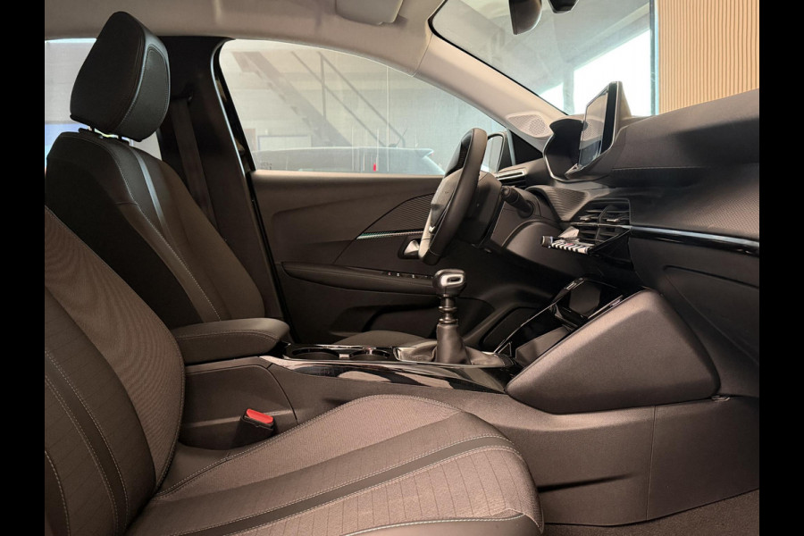 Peugeot 208 1.2 PureTech 100PK Allure | Carplay | LED | Camera | Stoelverw. | Incl. garantie