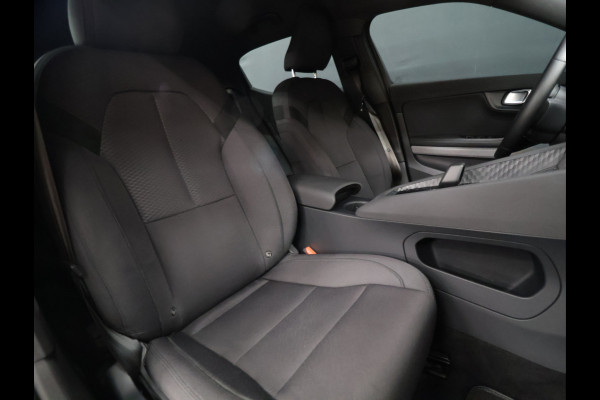 Polestar 2 Standard Range Single Motor 63kWh [APPLE CARPLAY, ANDROID, CRUISE CONTROL, DIGITAL DASH, MEMORY SEATS, STOELVERWARMING, CAMERA, PDC V+A, ELEKTRISCHE ACHTERKLEP, CLIMATE CONTROL, BLUETOOTH, NIEUWSTAAT]