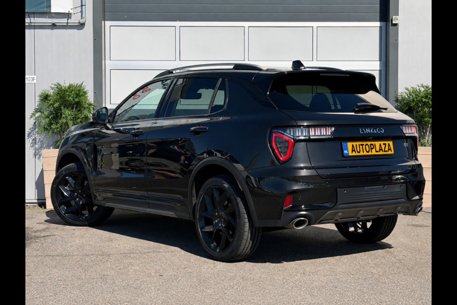 Lynk & Co 01 1.5 / Full Black / Plug-in Hybrid / Panorama / Inruil Mog.