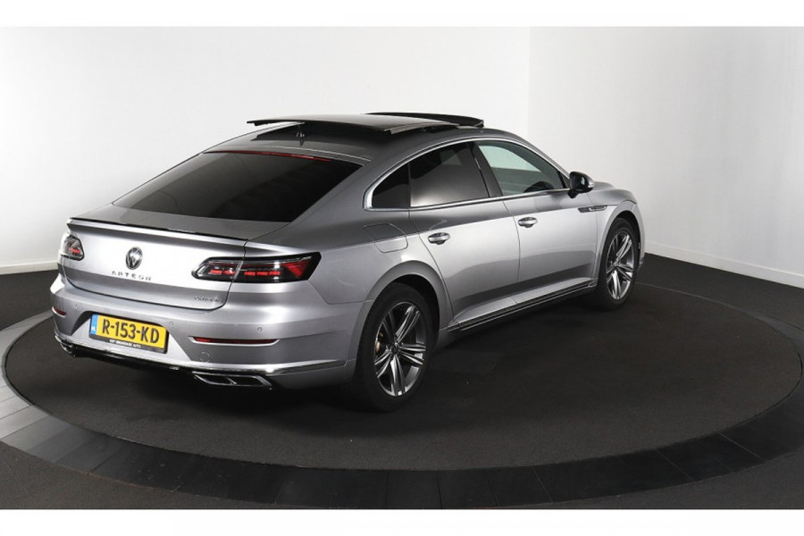 Volkswagen Arteon 1.4 TSI eHybrid R-Line Business+ - Automaat - Winterpakket - Navi - Leder -Org.NL
