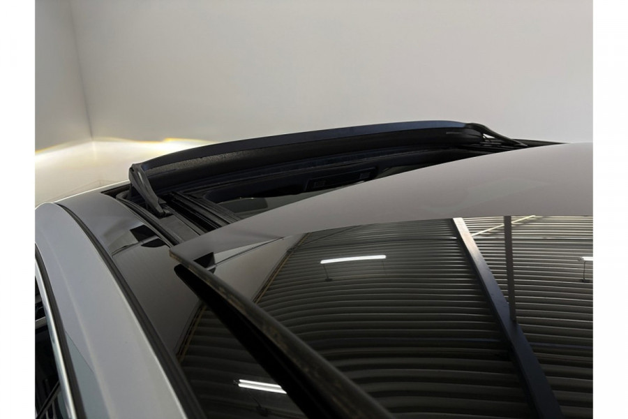 Volkswagen Arteon 1.4 TSI eHybrid R-Line Business+ - Automaat - Winterpakket - Navi - Leder -Org.NL