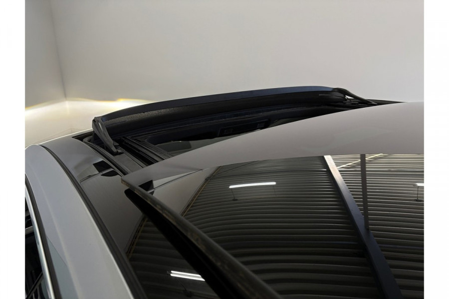 Volkswagen Arteon 1.4 TSI eHybrid R-Line Business+ - Automaat - Winterpakket - Navi - Leder -Org.NL