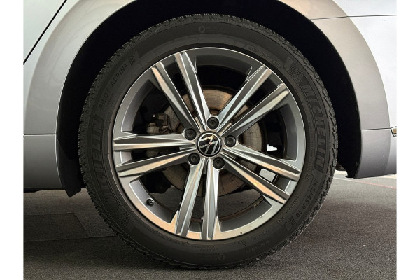 Volkswagen Arteon 1.4 TSI eHybrid R-Line Business+ - Automaat - Winterpakket - Navi - Leder -Org.NL