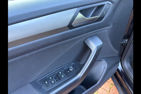 Volkswagen T-Roc 1.0 TSI Style / carplay / trekhaak