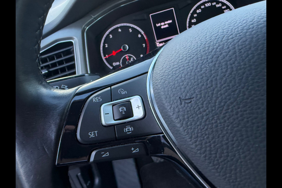 Volkswagen T-Roc 1.0 TSI Style / carplay / trekhaak