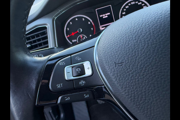 Volkswagen T-Roc 1.0 TSI Style / carplay / trekhaak