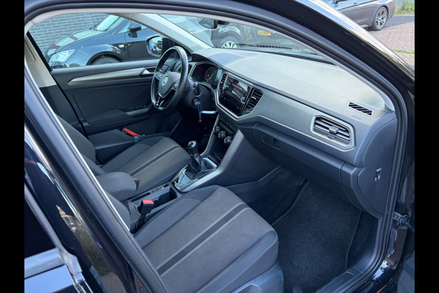 Volkswagen T-Roc 1.0 TSI Style / carplay / trekhaak