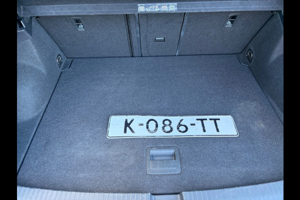 Volkswagen T-Roc 1.0 TSI Style / carplay / trekhaak