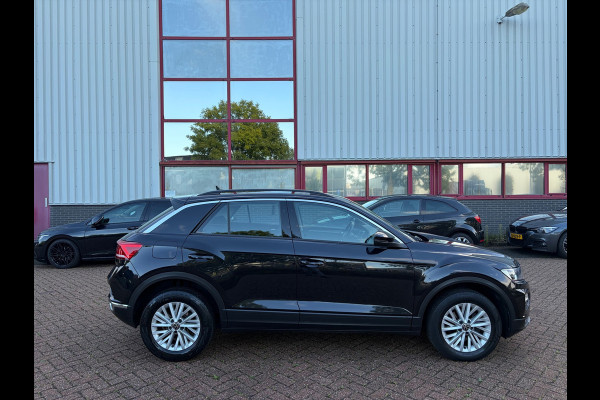 Volkswagen T-Roc 1.0 TSI Style / carplay / trekhaak