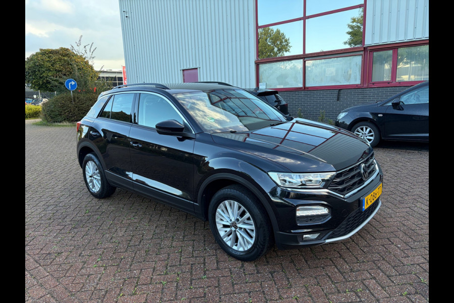 Volkswagen T-Roc 1.0 TSI Style / carplay / trekhaak