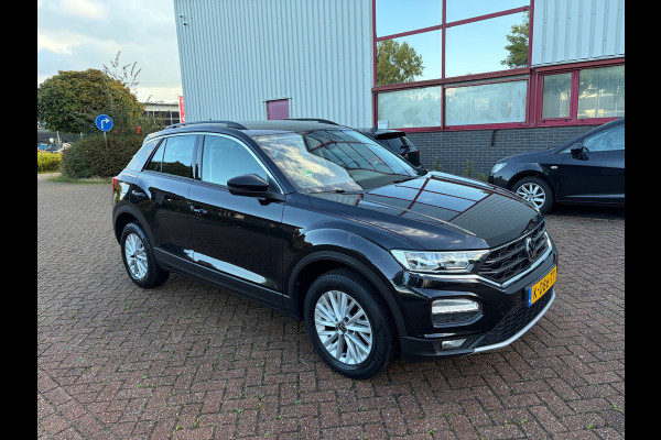 Volkswagen T-Roc 1.0 TSI Style / carplay / trekhaak