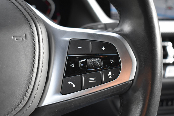 BMW 1-serie 118i Aut. M-Sport | Trekhaak | HiFi | Camera | Virtual | Sfeer | NL Auto |