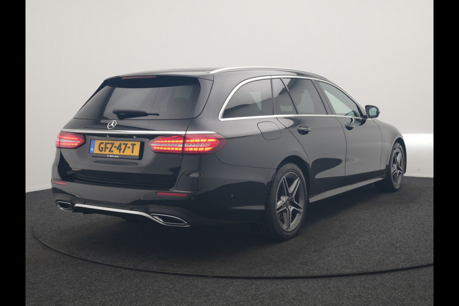 Mercedes-Benz E-Klasse Estate 300 e AMG 320pk PHEV Dealer O.H | SOH 87,7% | Trekhaak af Fabriek | Schuif-/kantel Dak | Widescreen Navi | Multibeam LED | Camera | Alcantara Sportstoelen Verwarmd | Apple Carplay | BLIS | 18"L.M | Plug In Hybrid
