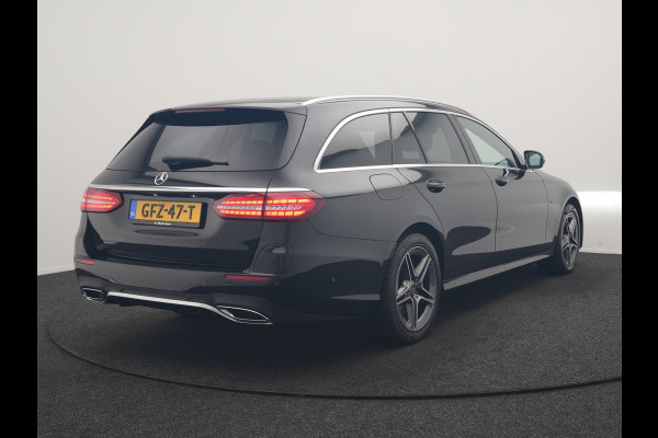 Mercedes-Benz E-Klasse Estate 300 e AMG 320pk PHEV Dealer O.H | SOH 87,7% | Trekhaak af Fabriek | Schuif-/kantel Dak | Widescreen Navi | Multibeam LED | Camera | Alcantara Sportstoelen Verwarmd | Apple Carplay | BLIS | 18"L.M | Plug In Hybrid